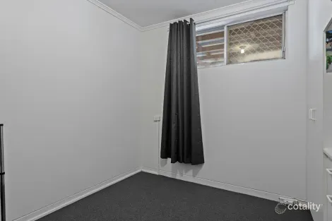 Property photo of 2/122A Russell Street Toowoomba City QLD 4350