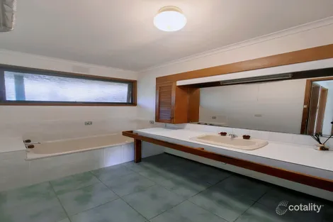 Property photo of 38 Cootamundra Drive Wheelers Hill VIC 3150