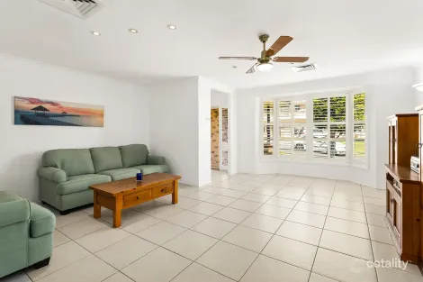 Property photo of 5 Helsal Circuit Shell Cove NSW 2529