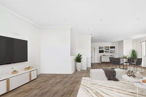 Property photo of 6/4 Hopetoun Green Caroline Springs VIC 3023