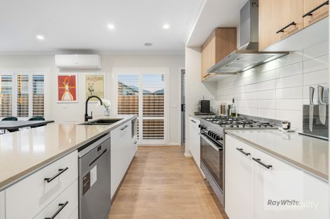 Property photo of 47 Gibsons Circuit Bonnie Brook VIC 3335