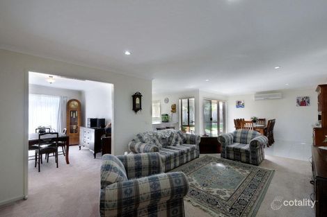 Property photo of 13 Sash Close Carrum Downs VIC 3201