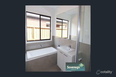 Property photo of 22 Swallowtail Avenue Clyde North VIC 3978