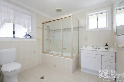 Property photo of 196 The Lakes Way Forster NSW 2428