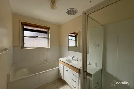 Property photo of 72 Northumberland Crescent Shepparton VIC 3630