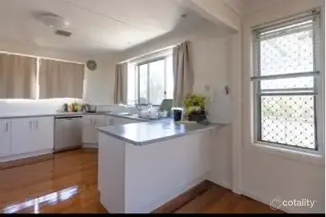 Property photo of 196 Esplanade Point Vernon QLD 4655