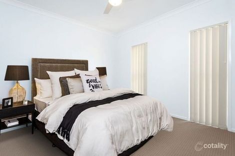 Property photo of 34 Nullarbor Circuit Forest Lake QLD 4078