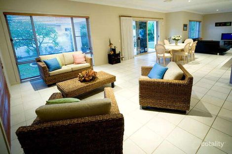 Property photo of 2036 Carlton Drive Hope Island QLD 4212