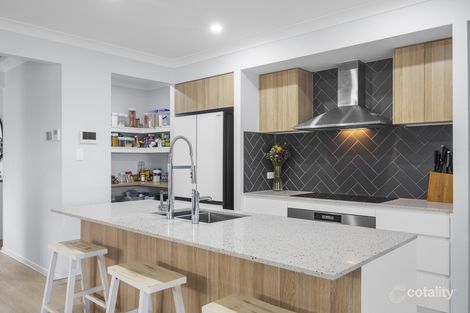 Property photo of 6 Canning Crescent Nirimba QLD 4551