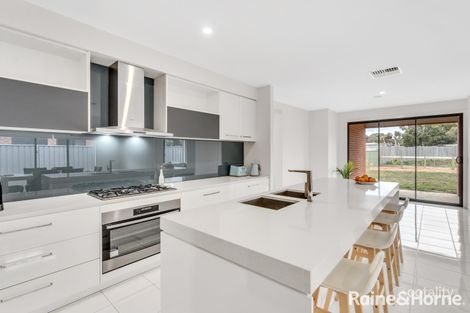 Property photo of 16 Lauder Place Romsey VIC 3434