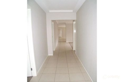 Property photo of 25 Everly Circuit Pakenham VIC 3810