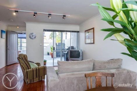 27/2 Waterway Ct, Churchlands, WA 6018