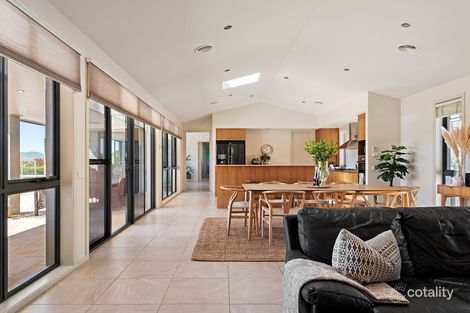 Property photo of 21 McLeod Court West Albury NSW 2640
