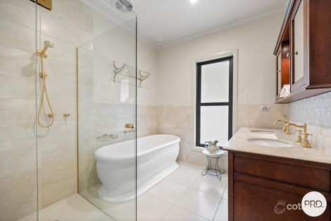 Property photo of 2 Hogan Road Ballan VIC 3342