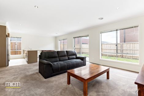 Property photo of 8 Tamworth Grove Point Cook VIC 3030