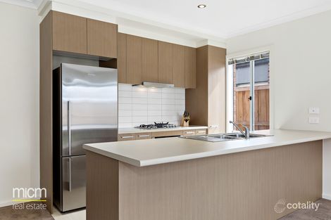 Property photo of 8 Tamworth Grove Point Cook VIC 3030