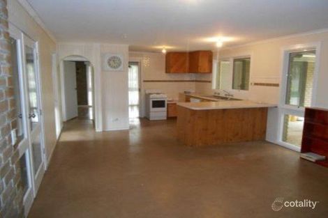 Property photo of 28 Lowry Drive Woodend VIC 3442