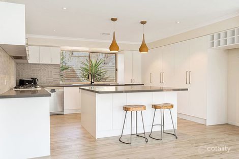 Property photo of 21 Castillon Square Frankston VIC 3199