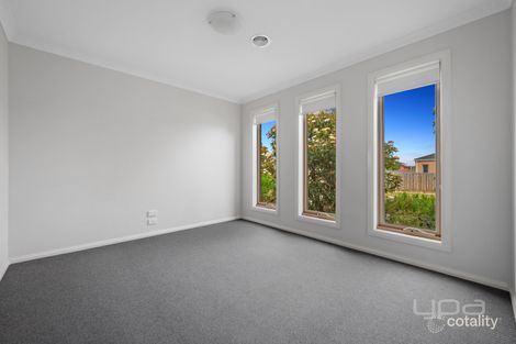 Property photo of 14 Gillespie Drive Weir Views VIC 3338