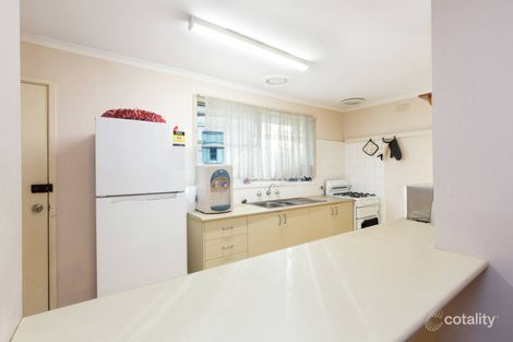 Property photo of 4 Amalfi Drive Endeavour Hills VIC 3802