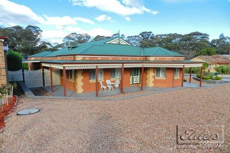 1 Bramley Pl, Kennington, VIC 3550