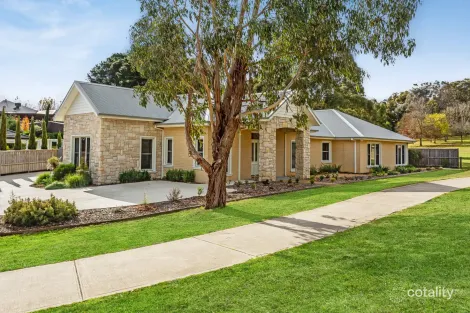 Property photo of 47 Mulgutherie Way Gisborne VIC 3437