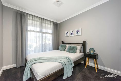 Property photo of 15 Barrack Way Bushmead WA 6055