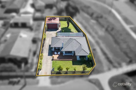 Property photo of 23 Heatherlea Grove Lakes Entrance VIC 3909