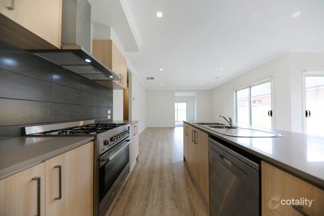 Property photo of 39 Rochester Crescent Eynesbury VIC 3338