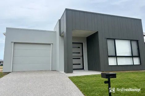 32 BLOOM DR, MORAYFIELD, QLD 4506