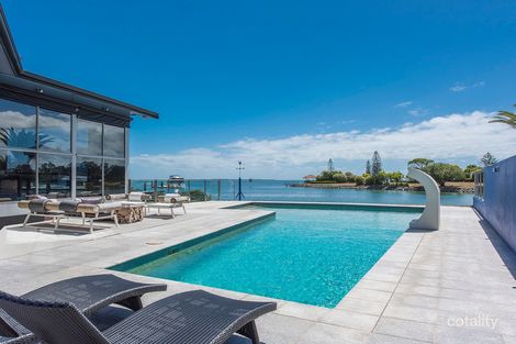 Property photo of 14 Downwind Court Birkdale QLD 4159