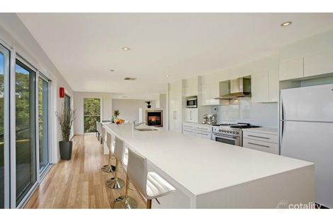 Property photo of 4 Castle Drive Floraville NSW 2280