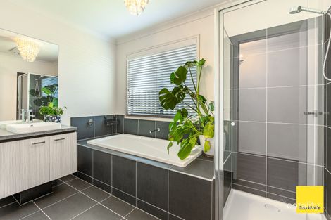 Property photo of 64 Tobin Crescent Epsom VIC 3551