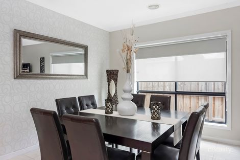 Property photo of 3 Kumara Circuit South Morang VIC 3752