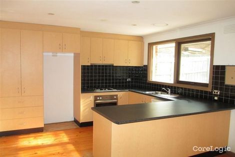 Property photo of 21 William Perry Close Endeavour Hills VIC 3802