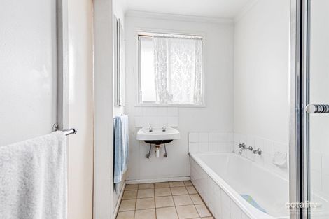 Property photo of 126 Longford Crescent Coolaroo VIC 3048