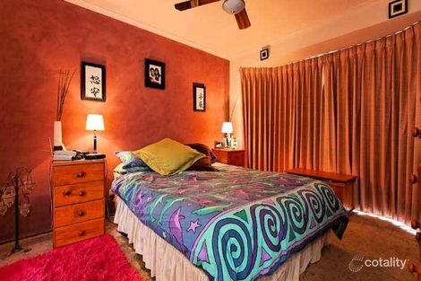 Property photo of 5 Bastow Close Pakenham VIC 3810