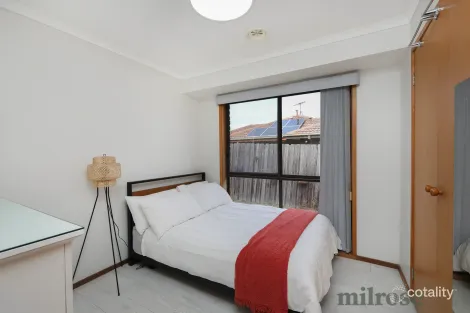 Property photo of 1 Greenhill Crescent Wyndham Vale VIC 3024