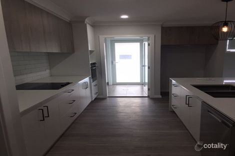 Property photo of 5 Hillside Terrace Black Head NSW 2430