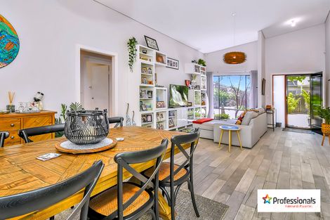 21a Netherwood Rd, High Wycombe, WA 6057