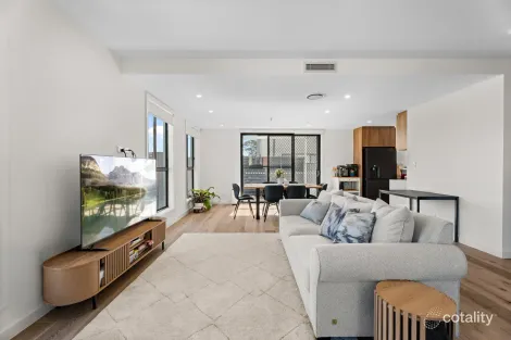 Property photo of 1 Pecan Crescent Grantham Farm NSW 2765