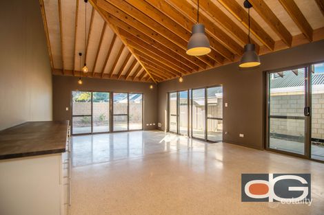 48b Samson St, White Gum Valley, WA 6162