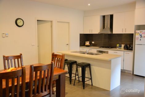 Property photo of 6 Grattan Cove Craigieburn VIC 3064