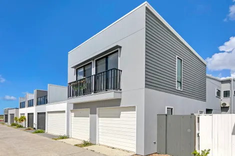 19 Adrian Cct, Nirimba, QLD 4551