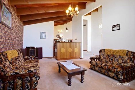 Property photo of 37 Hillcrest Court Chadstone VIC 3148