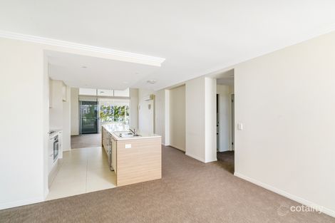Property photo of 31/1 Lakefront Crescent Varsity Lakes QLD 4227