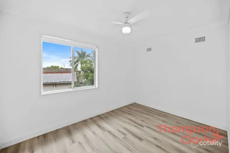 Property photo of 2 Finney Close Rutherford NSW 2320