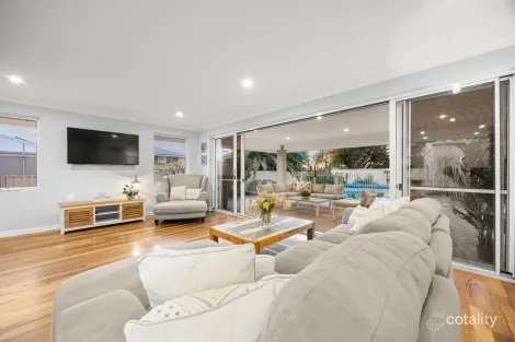 Property photo of 9 Velsheda Green Ocean Reef WA 6027