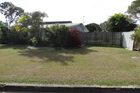 Property photo of 16 Grevillea Crescent Kin Kora QLD 4680