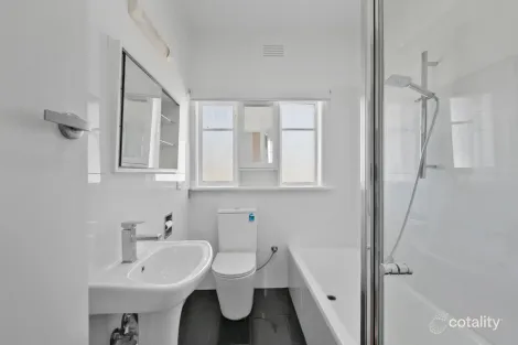 Property photo of 11 Tunaley Parade Reservoir VIC 3073